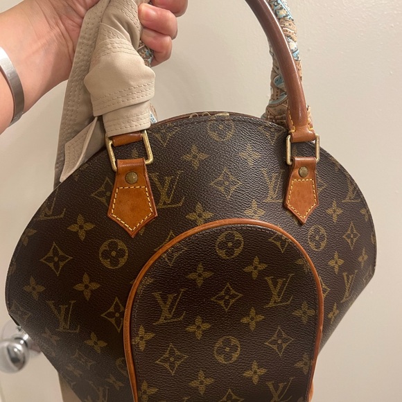 Louis Vuitton Ellipse Pm monogram hand bag 👍🔥🌹🥰 - Picture 3 of 12